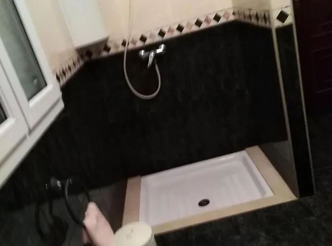 Insua Мальпика