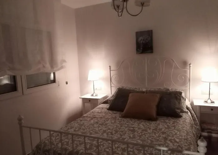 Insua Мальпика